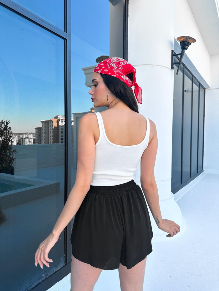 Siyah İçi Taytlı Kısa Şort
