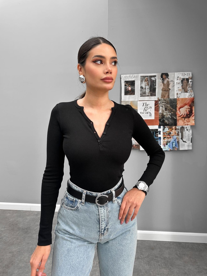 Siyah İnce Düğmeli Body