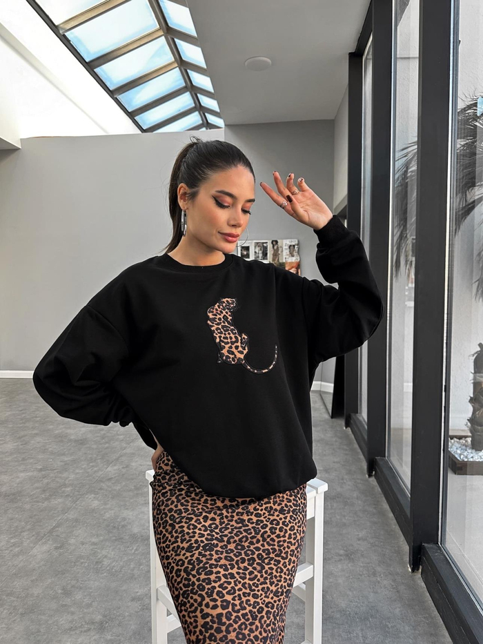 Siyah Leo Nakışlı Sweat