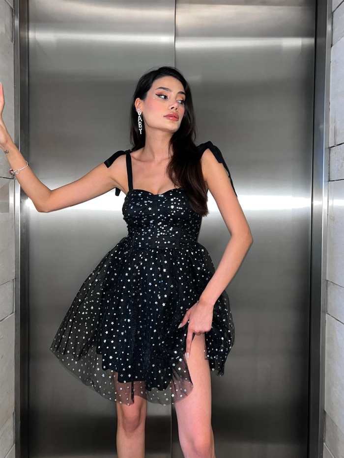 Siyah Omuz Bağlamalı Stars Elbise