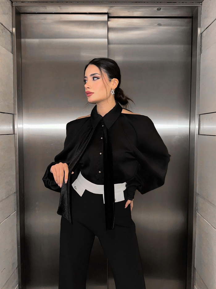 Siyah Omuz Dekolteli Gömlek