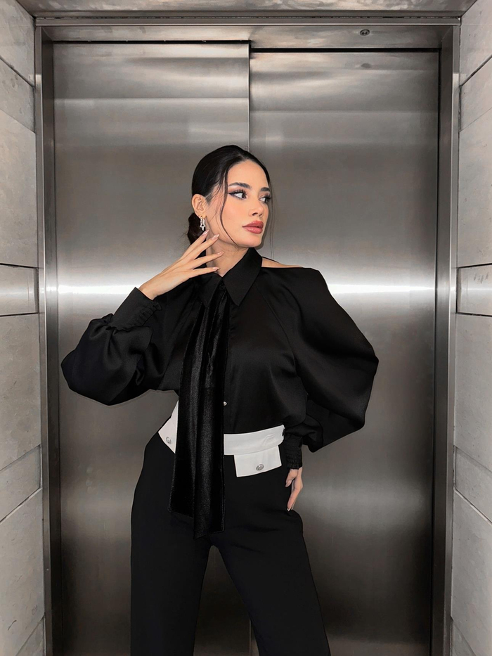 Siyah Omuz Dekolteli Gömlek