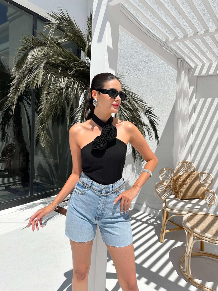 Siyah Rose Detaylı Bluz