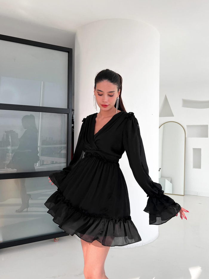 Siyah Ruffled Dekolte Elbise