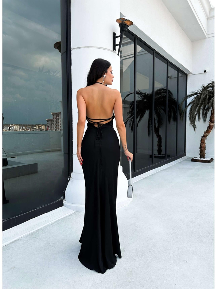 Siyah Sırt Dekolteli Elbise