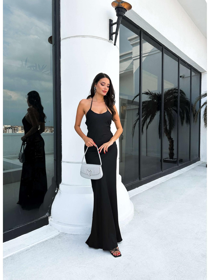 Siyah Sırt Dekolteli Elbise