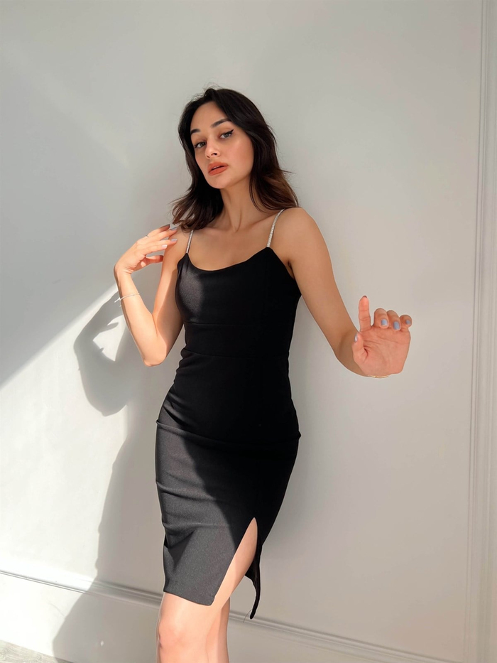 Siyah Taş Askılı Elbise