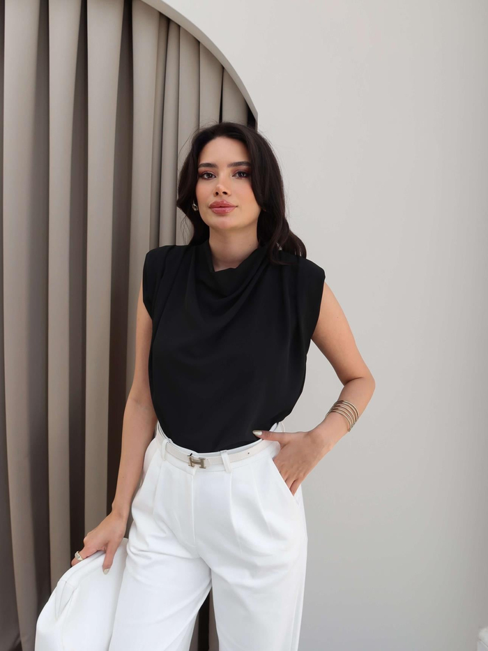 Siyah Vatkalı Bluz