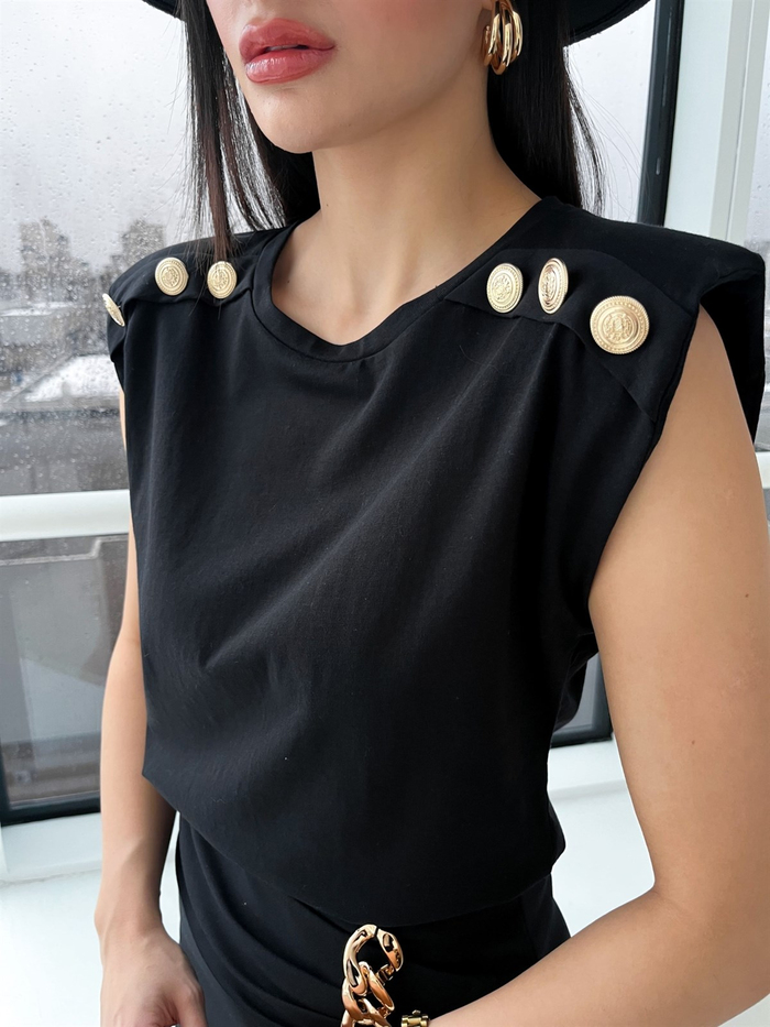 Siyah Vatkalı Gold Düğmeli Tshirt