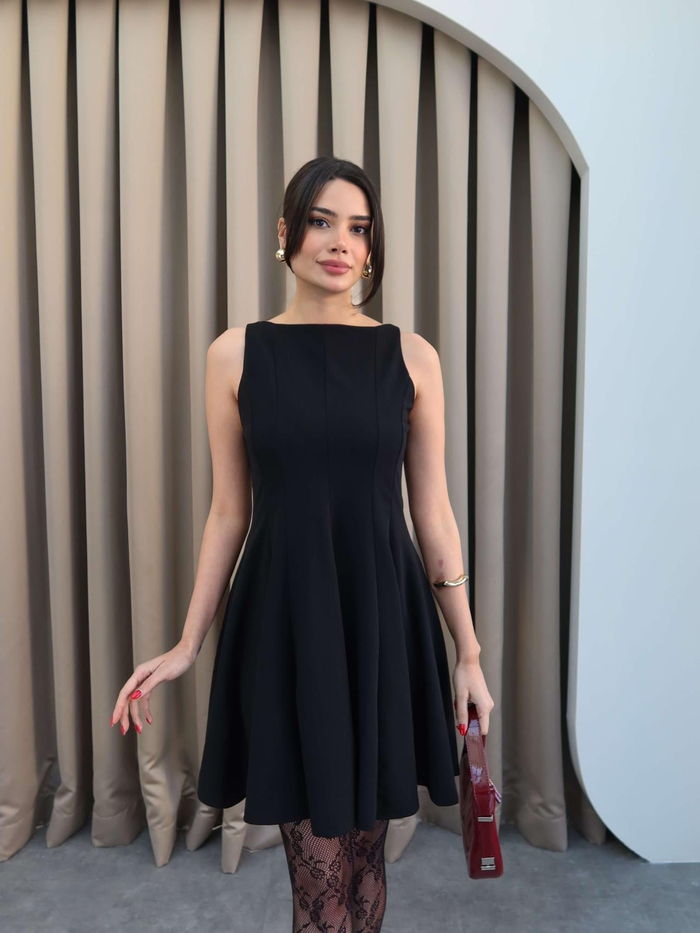 Siyah Volanlı Mini Elbise