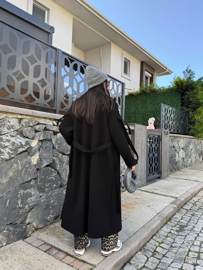Siyah Yün Karışımlı Sleeve Pocket Kaban