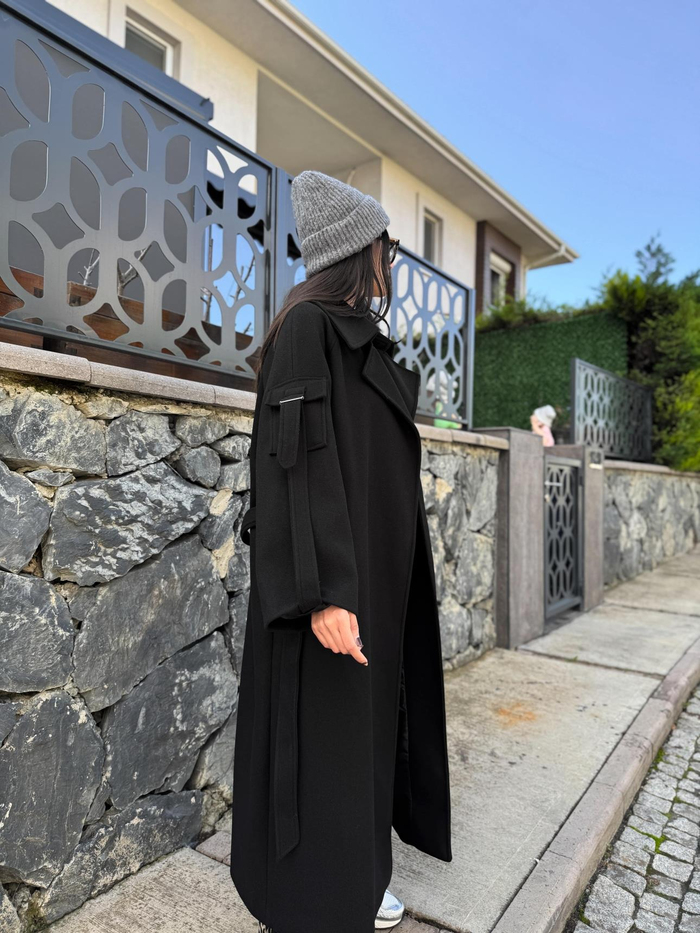 Siyah Yün Karışımlı Sleeve Pocket Kaban
