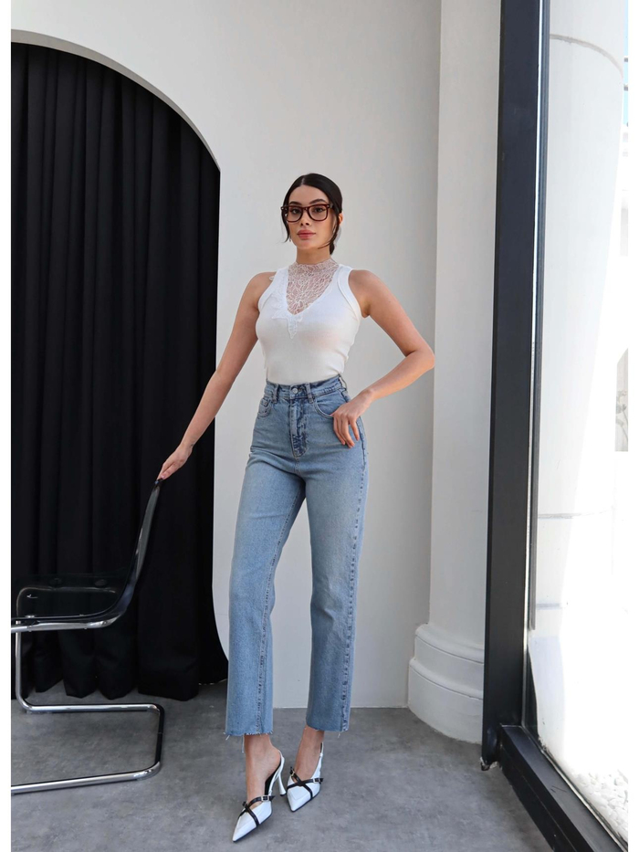 Straight Paça Kesik Jean