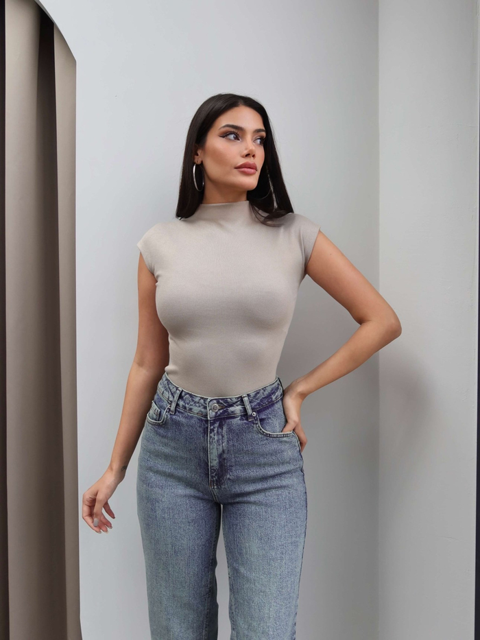 Straight Paça Kesik Jean