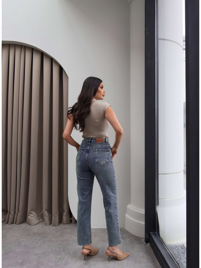 Straight Paça Kesik Jean