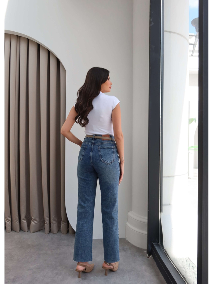 Straight Paça Kesik Jean