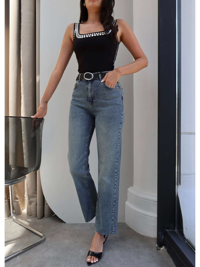 Straight Paça Kesik Jean