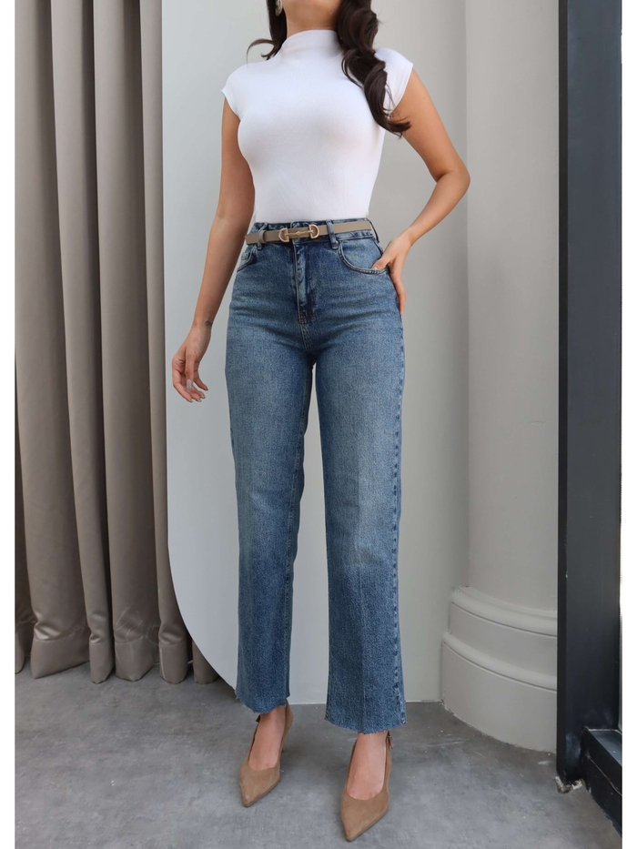 Straight Paça Kesik Jean