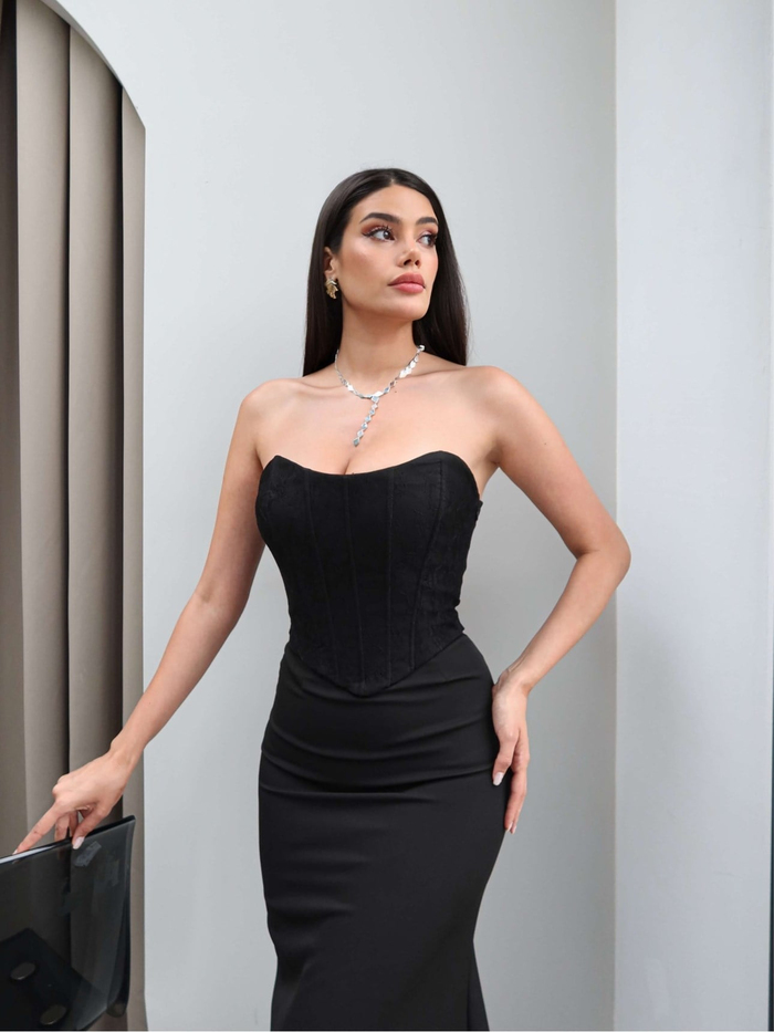 Straplez Korse Detaylı Uzun Elbise