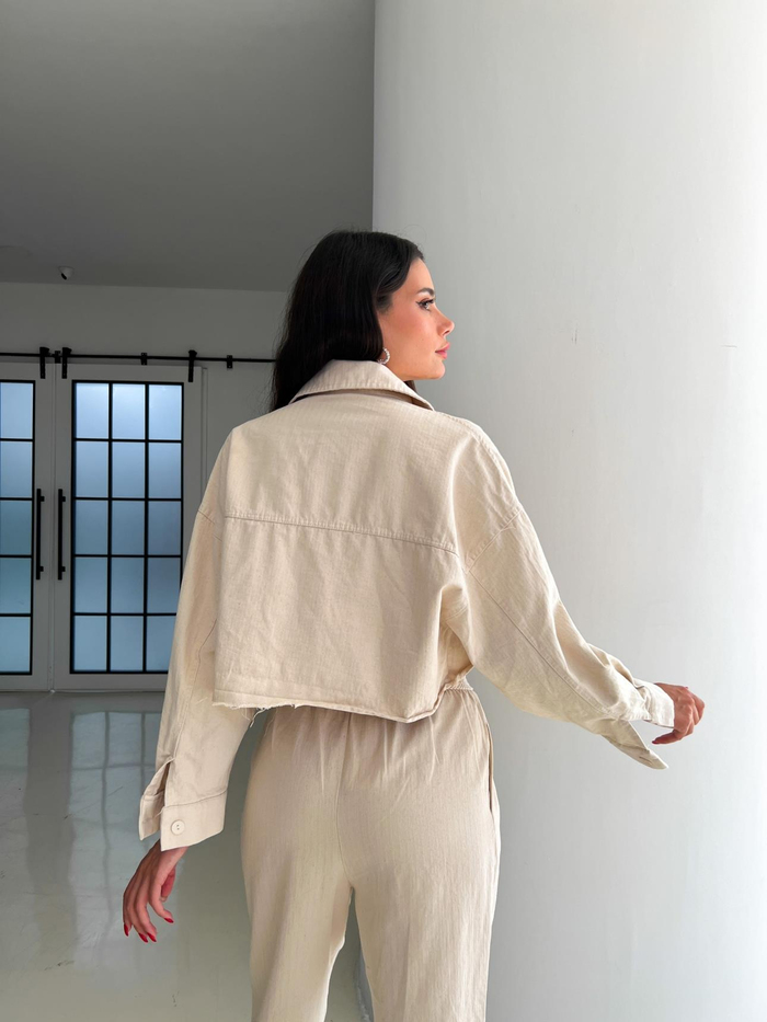 Taş Detay Kısa Gabardin Ceket