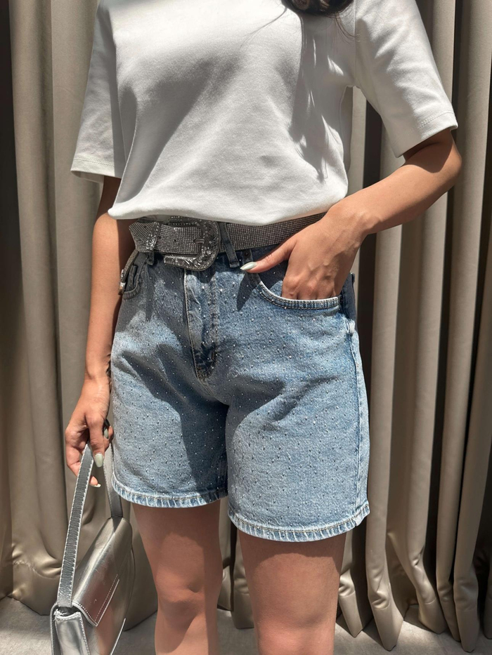 Taş Detaylı Denim Şort