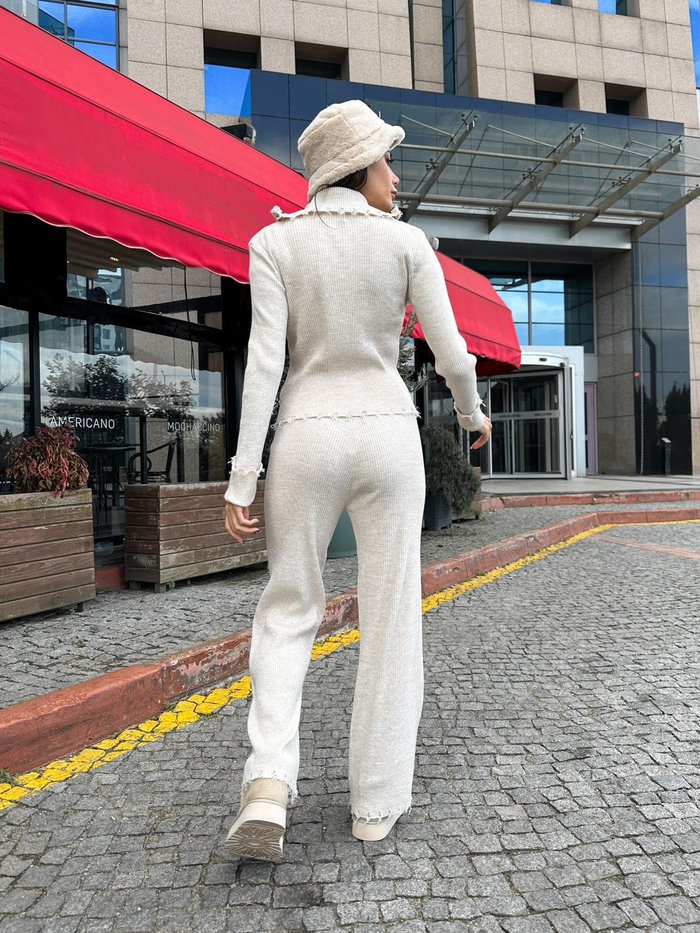 Taş Kenarı Püsküllü Takım