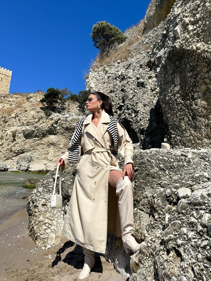 Taş Oversize Kuşaklı Trench