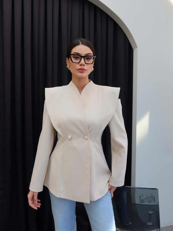 Tasarım Bel Oturtmalı Ceket