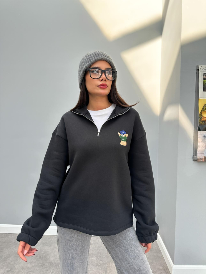 Teddy Bear Nakışlı Dik Yaka Sweatshirt