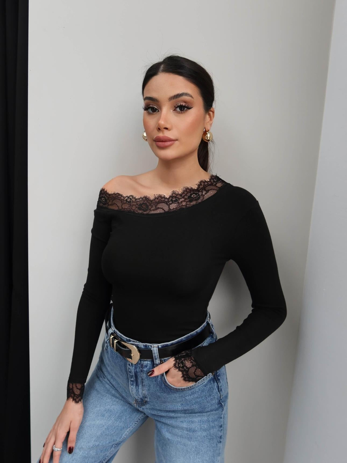 Tek Omuz Açık Dantelli Bluz