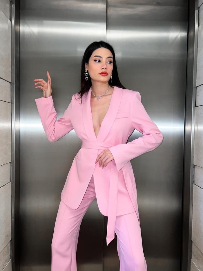Toz Pembe Kuşaklı Ceket Pantolon Takım