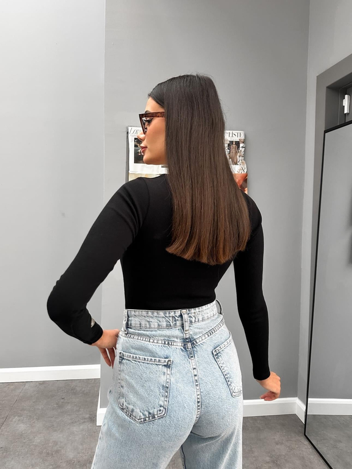 V Yaka Broşlu Fitilli Body