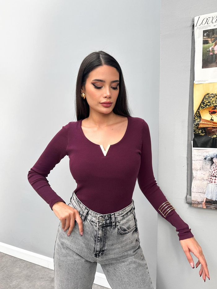V Yaka Broşlu Fitilli Body