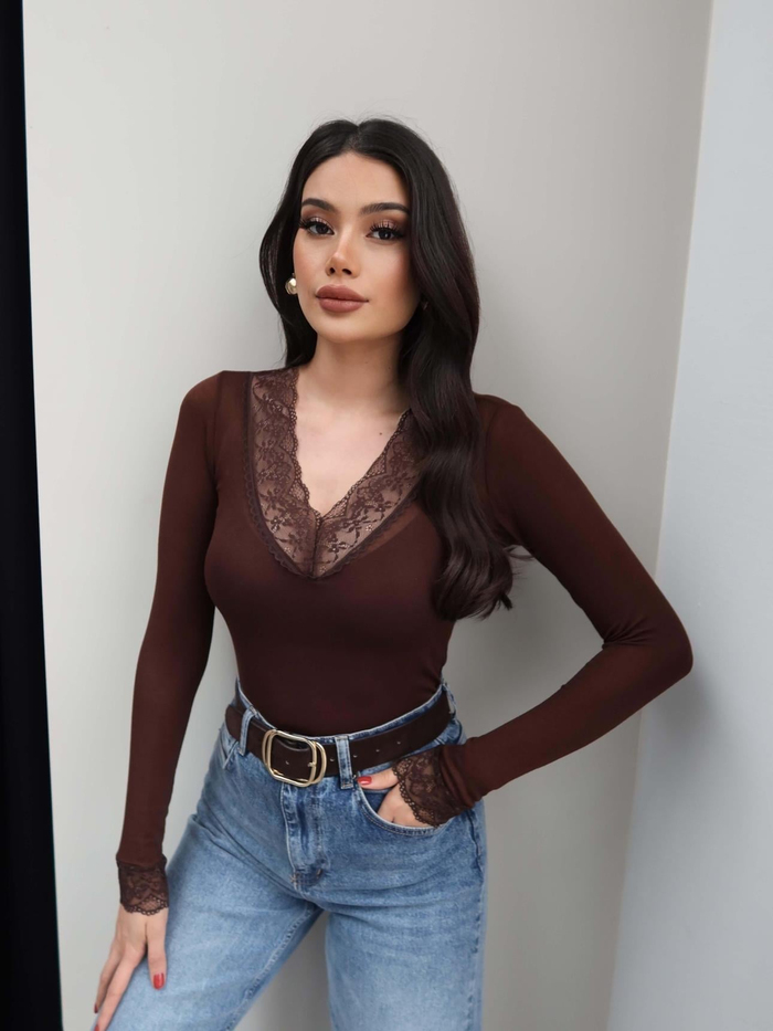 V Yaka Dantelli Bluz