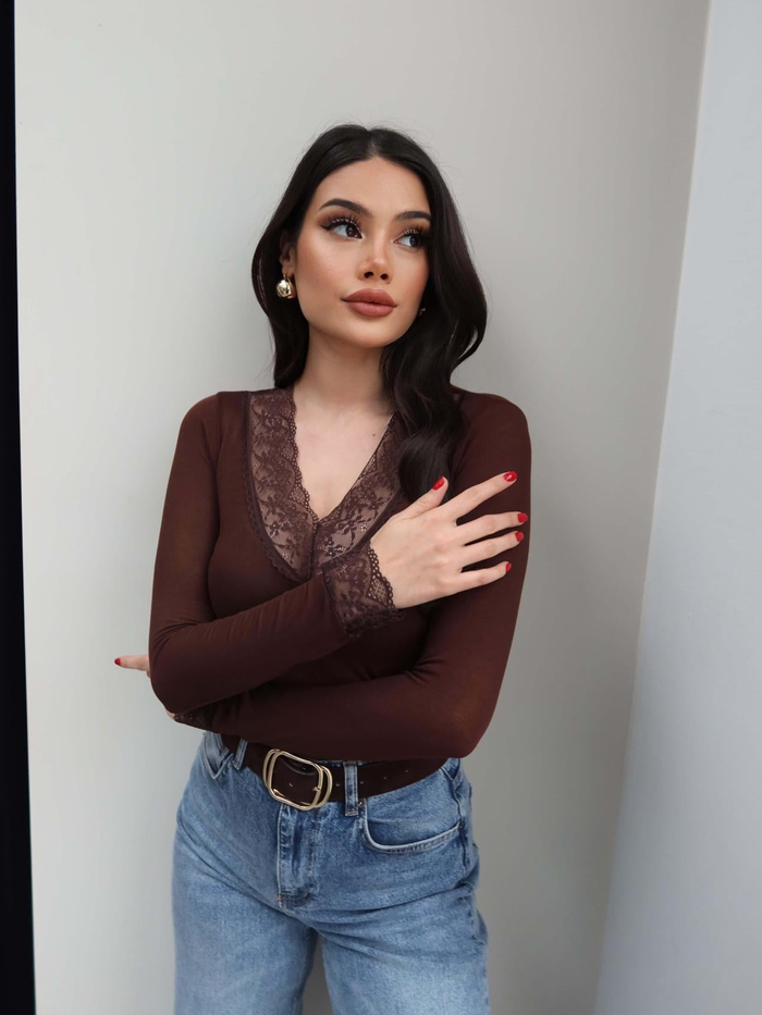 V Yaka Dantelli Bluz