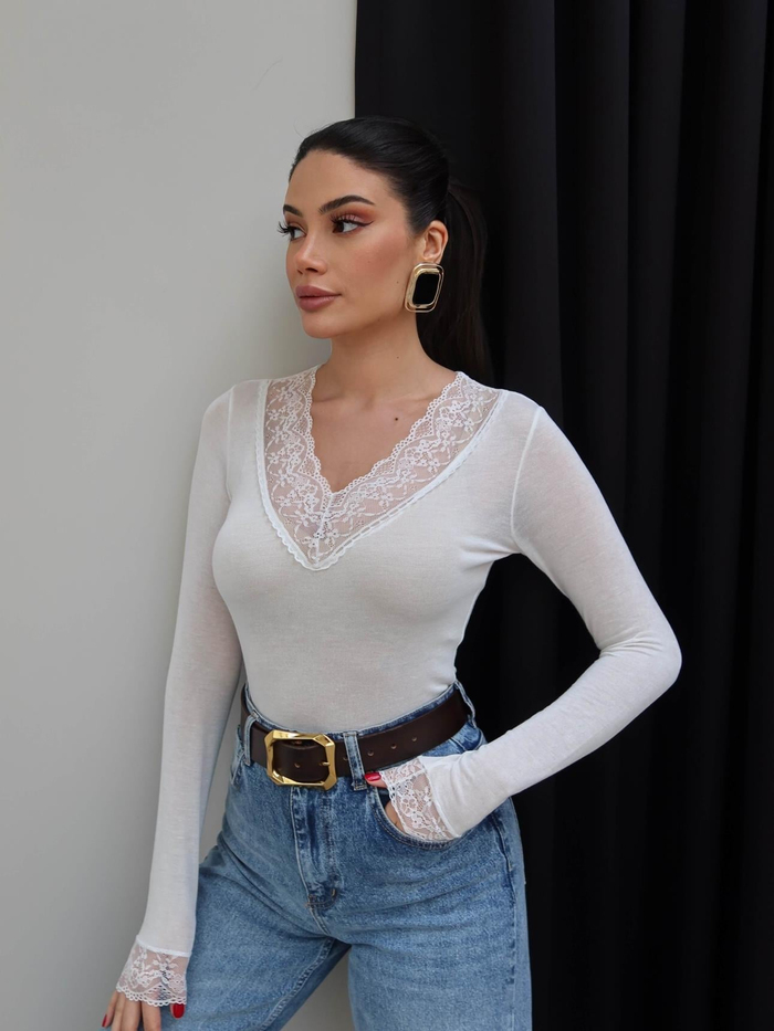 V Yaka Dantelli Bluz