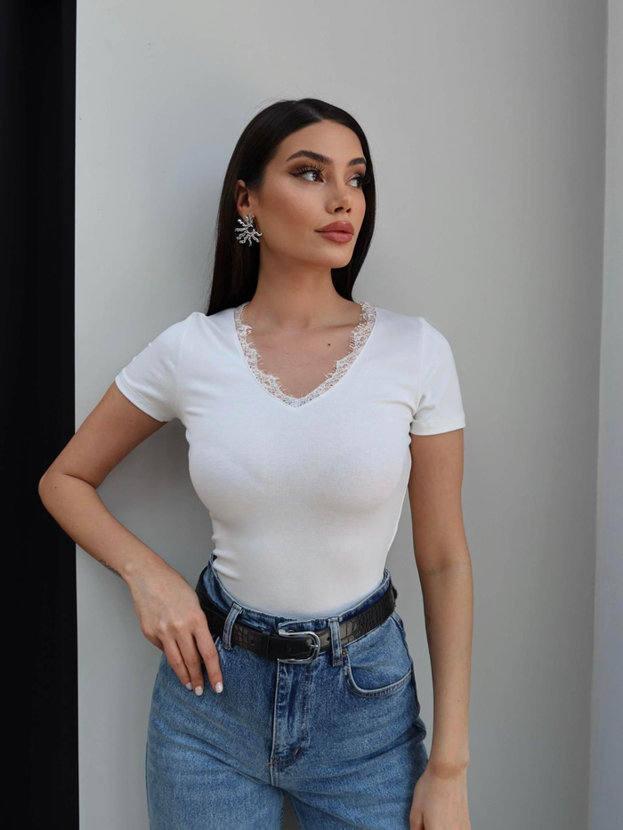 V Yaka Dantelli Tshirt