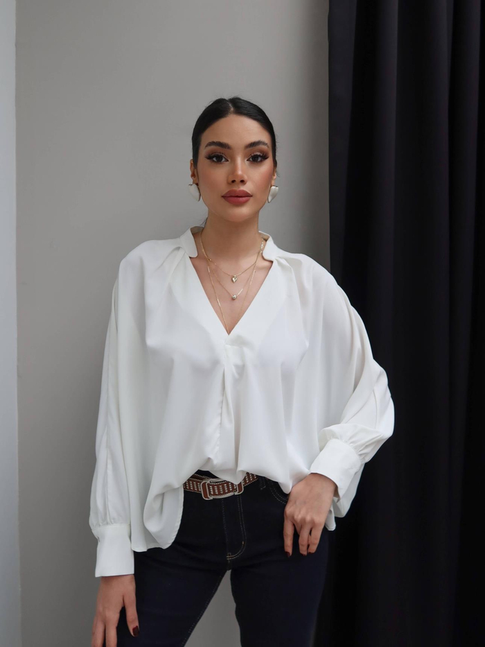 V Yaka Dökümlü Gömlek