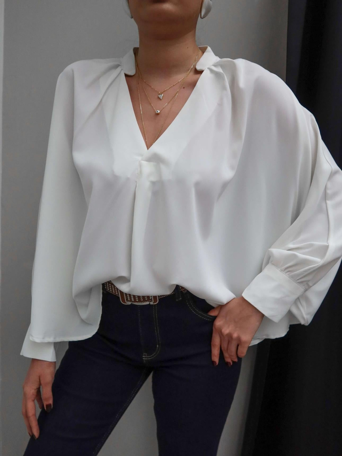 V Yaka Dökümlü Gömlek