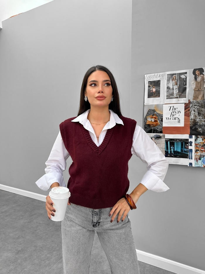 V Yaka Düz Kısa Süveter