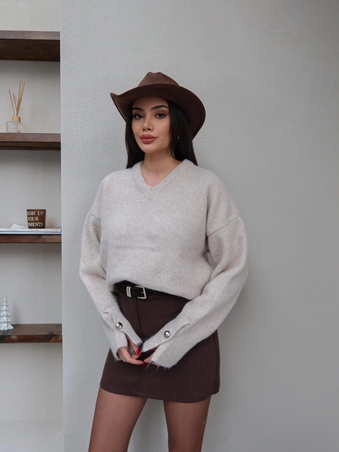 V Yaka Kol Düğmeli Yumoş Kazak