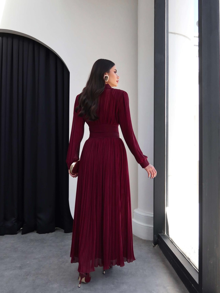 V Yaka Piliseli Maxi Elbise