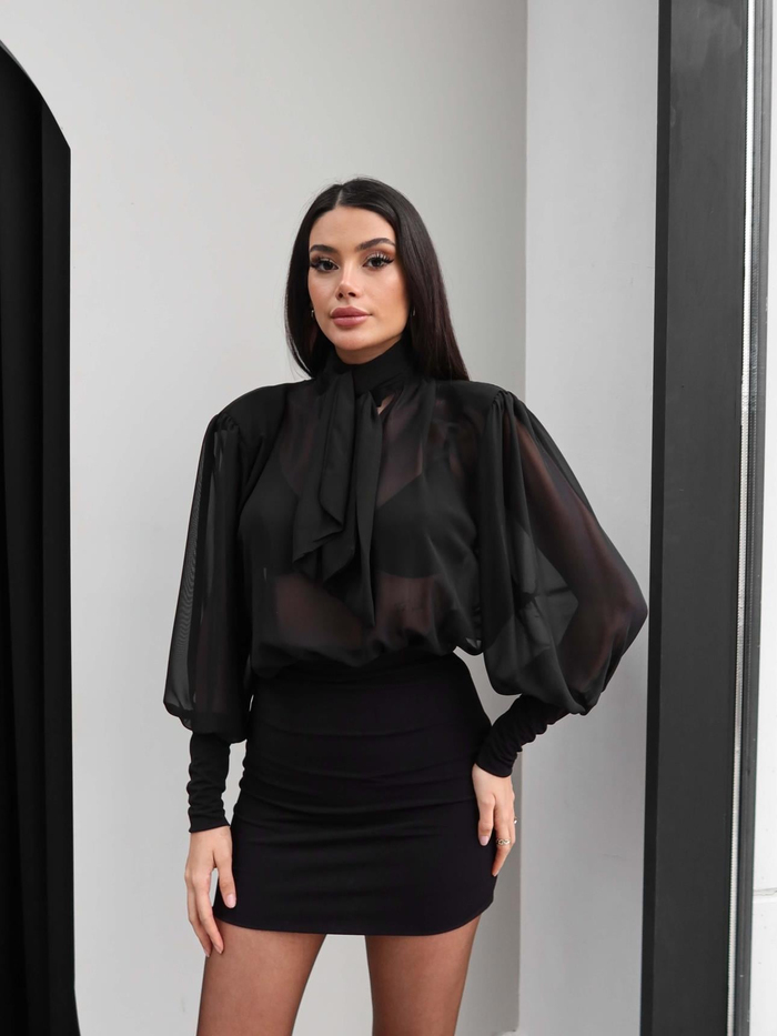 Vatkalı Boyun Bağlamalı Transparan Elbise