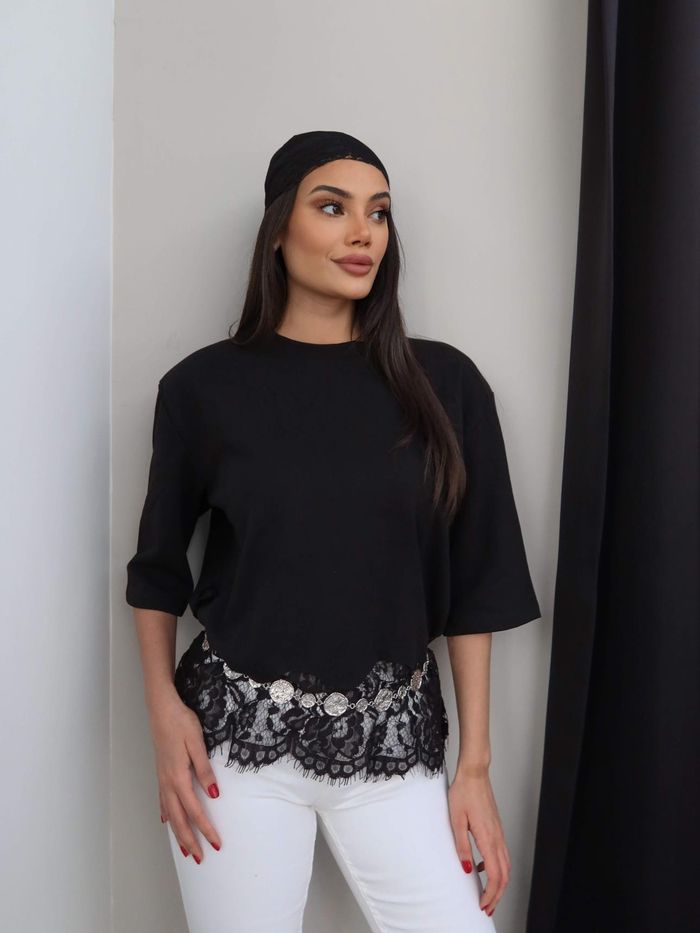 Vatkalı Etek Ucu Dantel Tshirt