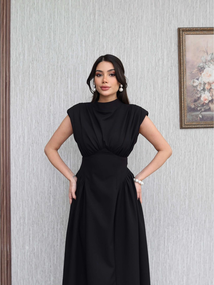 Vatkalı Sırt Bağlamalı Sıfır Kol Elbise