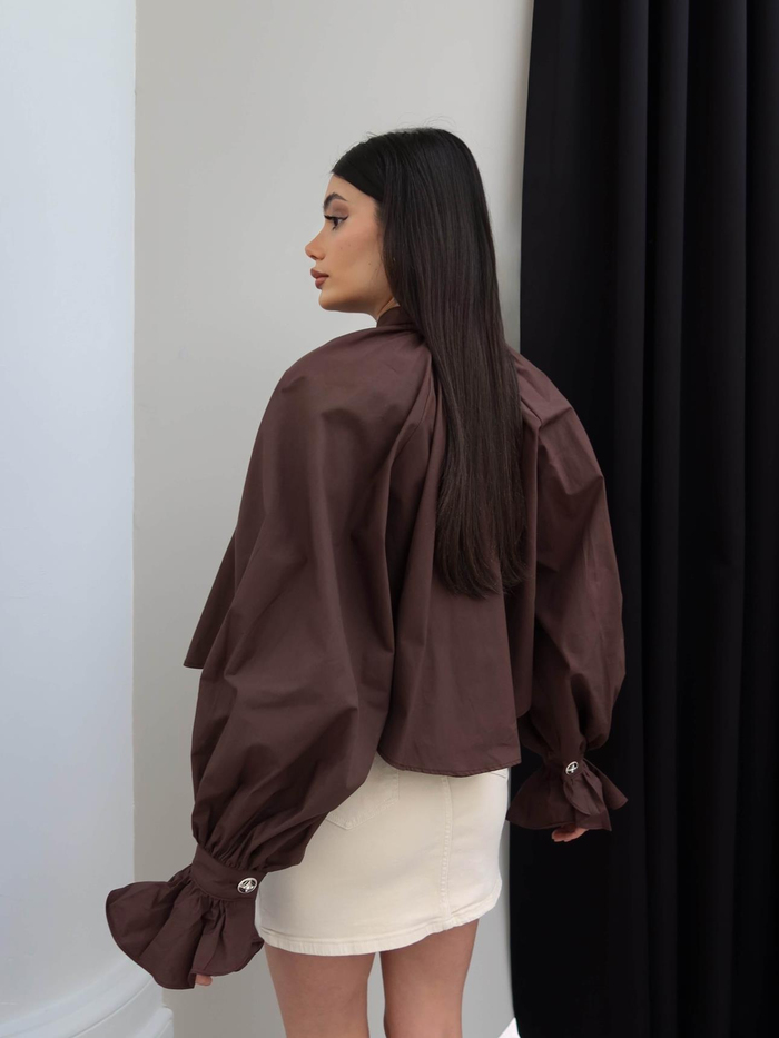 Yaka Bağlama Detaylı Gömlek