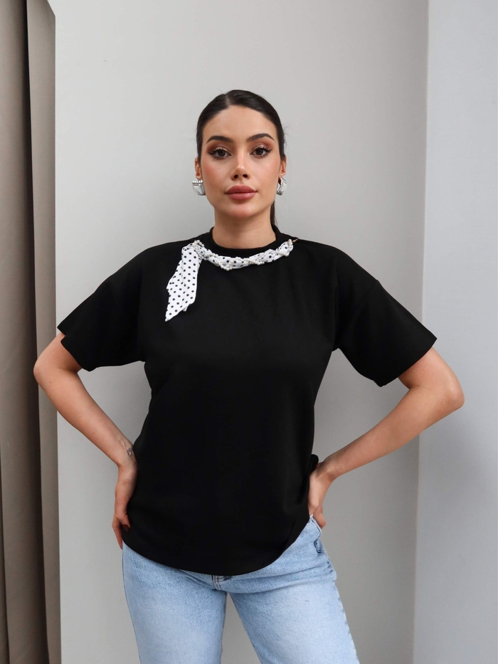 Yaka İnci Fularlı Modal Tshirt