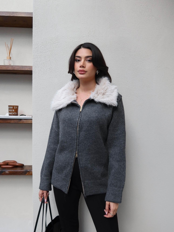 Yaka Kürklü Fermuarlı Triko Hırka