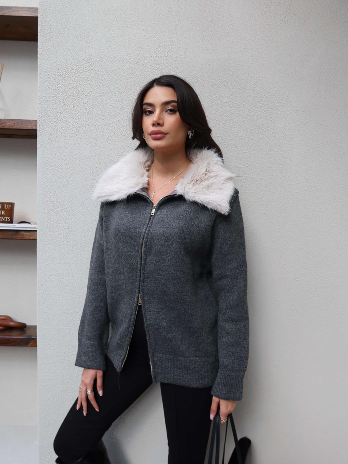 Yaka Kürklü Fermuarlı Triko Hırka
