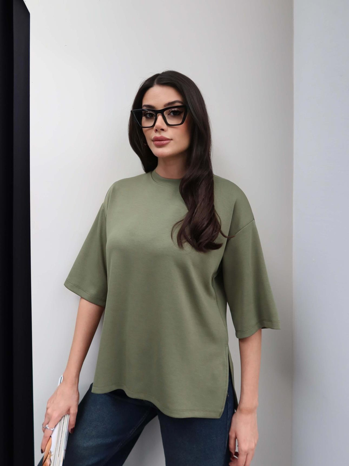 Yan Yırtmaçlı Tshirt